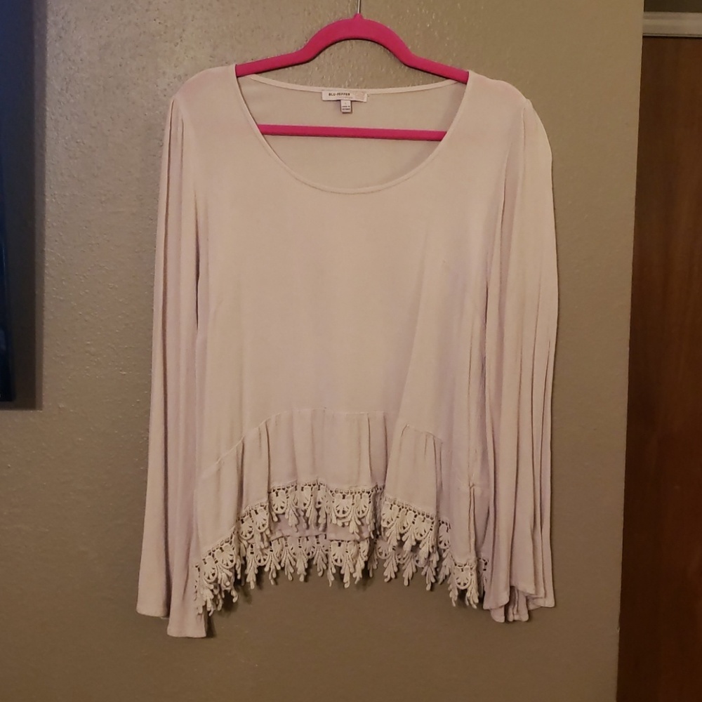 Cream bell sleeved lace top
